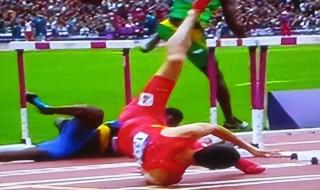 刘翔因为什么伤退役